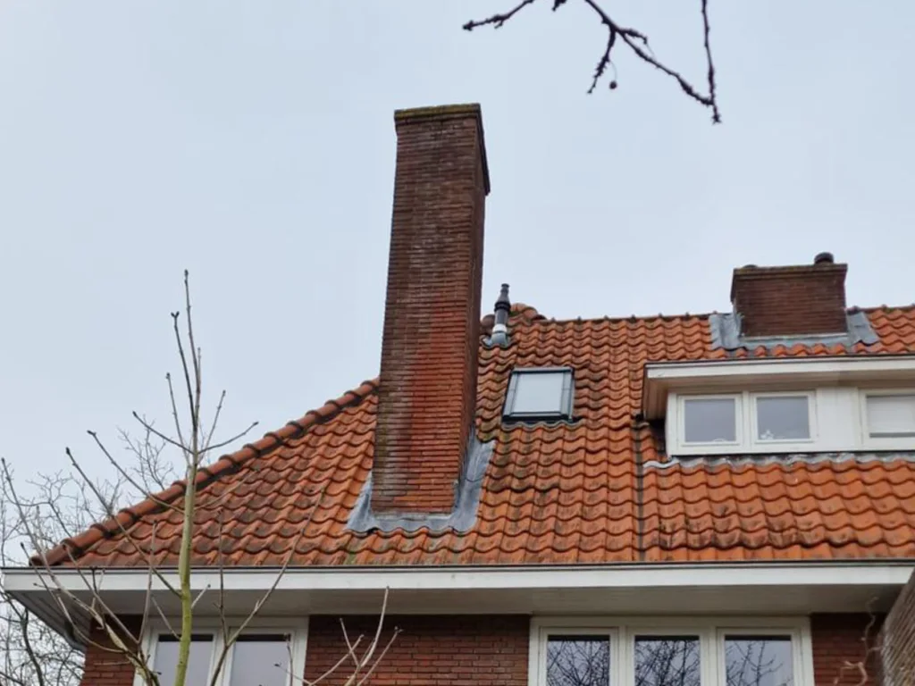 Chimney removal - Complete chimney before work begins