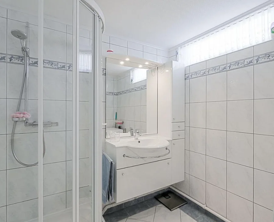 Betonvloer badkamer slopen